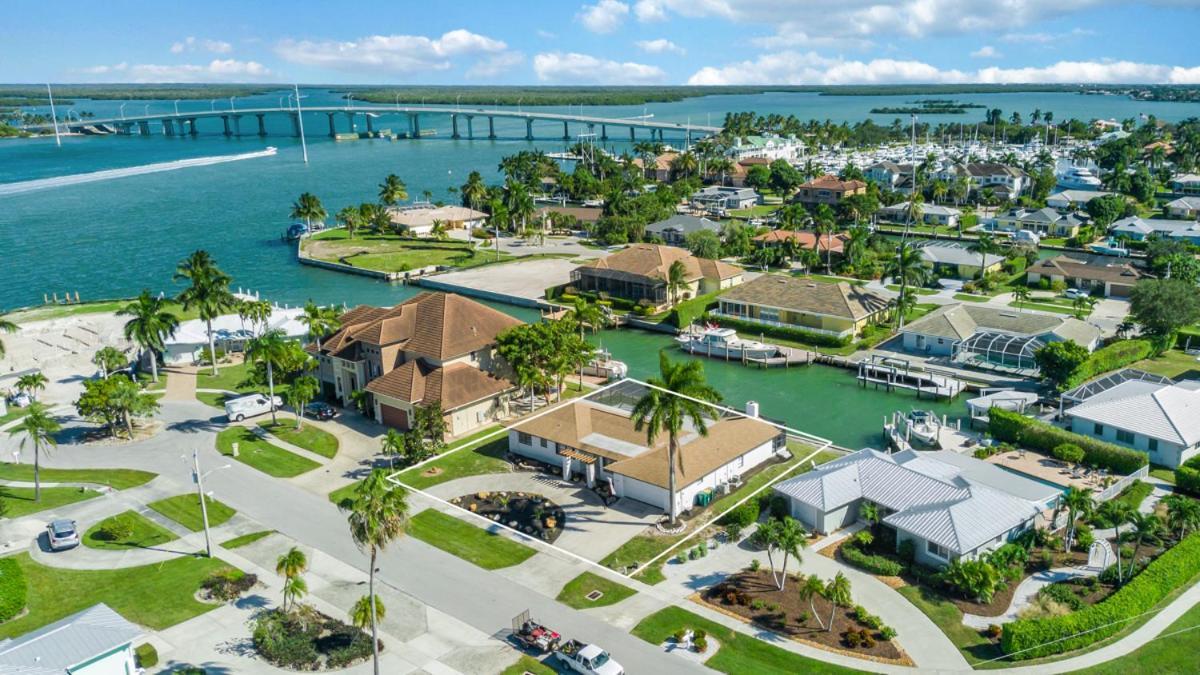 Elevated 955 - Spacious Family Riverfront Home 4 Bedrooms Marco Island Exterior photo