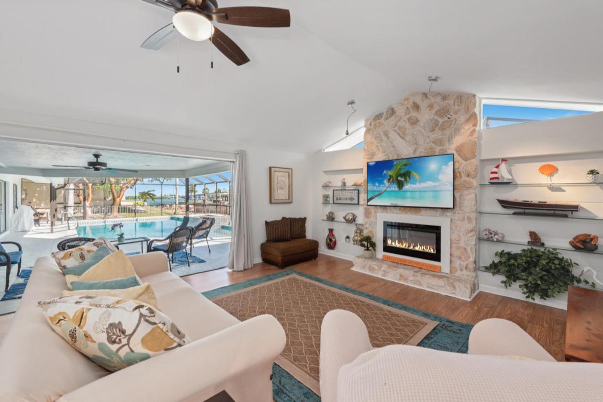 Elevated 955 - Spacious Family Riverfront Home 4 Bedrooms Marco Island Exterior photo
