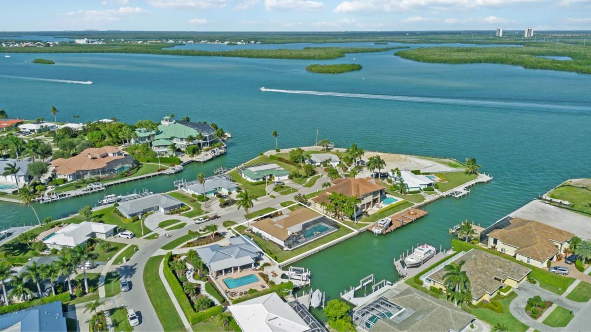 Elevated 955 - Spacious Family Riverfront Home 4 Bedrooms Marco Island Exterior photo